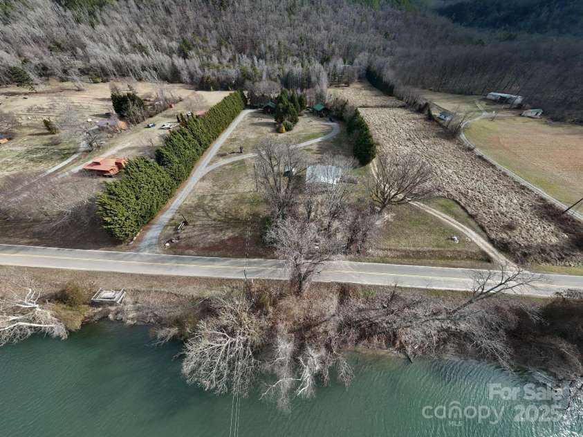 34 & 76 Lodge Cabin Lane, Hot Springs, NC 28743.  MLS# CAR4249123, YatesRealty ID 8701. 