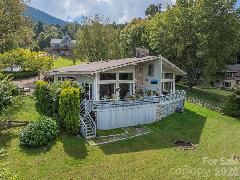 234 Sams Trail, Waynesville, NC 28786.  MLS# CAR4305408, YatesRealty ID 8702. 