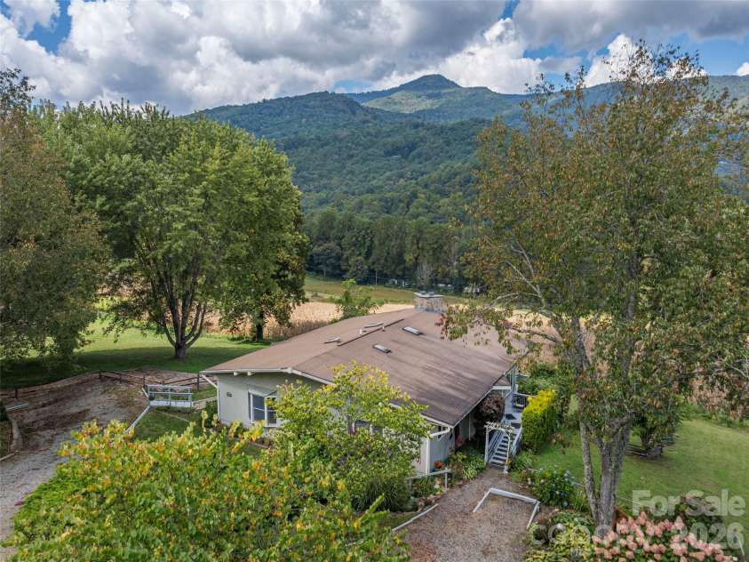 234 Sams Trail, Waynesville, NC 28786.  MLS# CAR4305408, YatesRealty ID 8702. 