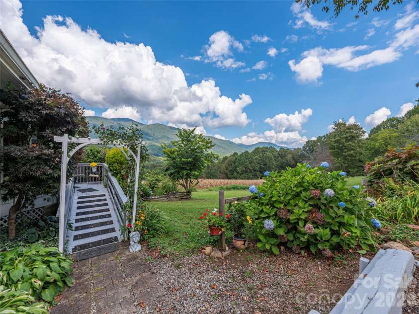 234 Sams Trail, Waynesville, NC 28786.  MLS# CAR4305408, YatesRealty ID 8702. 