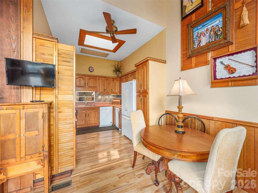 234 Sams Trail, Waynesville, NC 28786.  MLS# CAR4305408, YatesRealty ID 8702. 