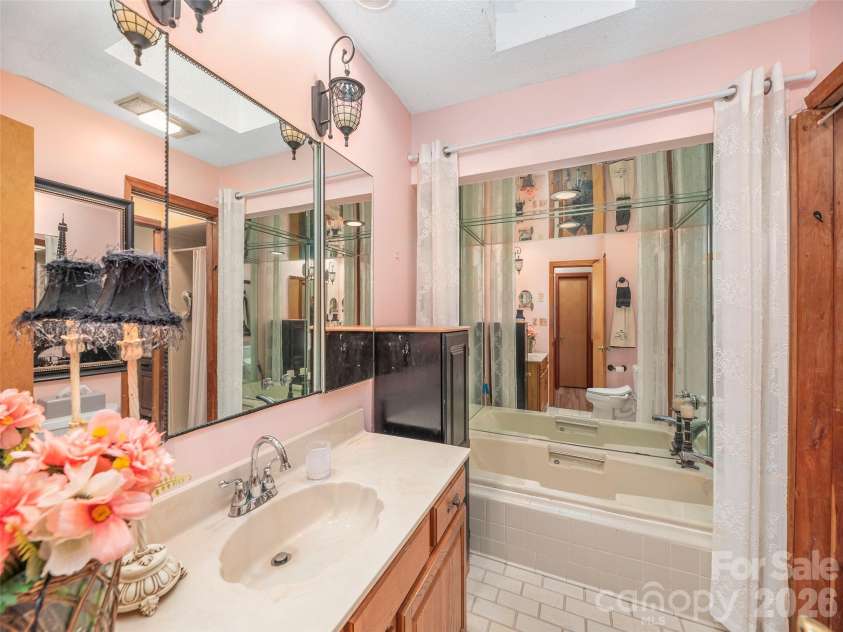 234 Sams Trail, Waynesville, NC 28786.  MLS# CAR4305408, YatesRealty ID 8702. 