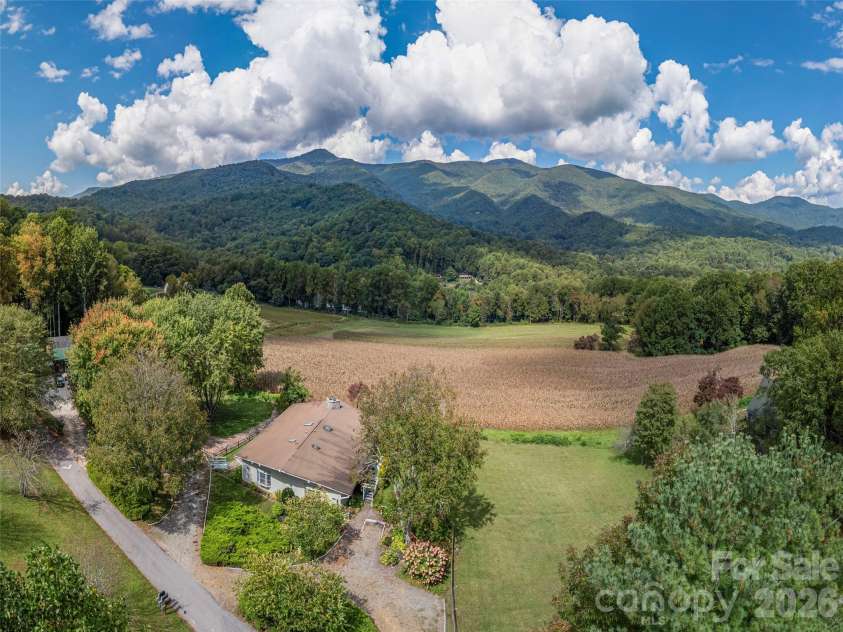 234 Sams Trail, Waynesville, NC 28786.  MLS# CAR4305408, YatesRealty ID 8702. 