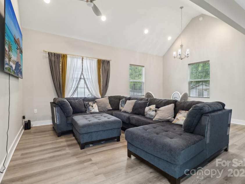 113 Mcgill Avenue, Concord, NC 28025.  MLS# CAR4247749, YatesRealty ID 8703. 