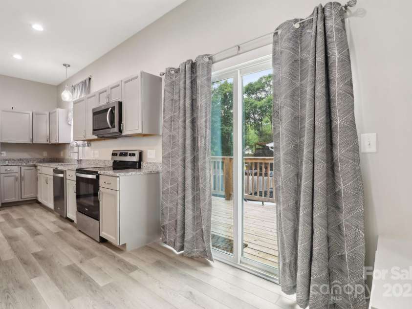 113 Mcgill Avenue, Concord, NC 28025.  MLS# CAR4247749, YatesRealty ID 8703. 