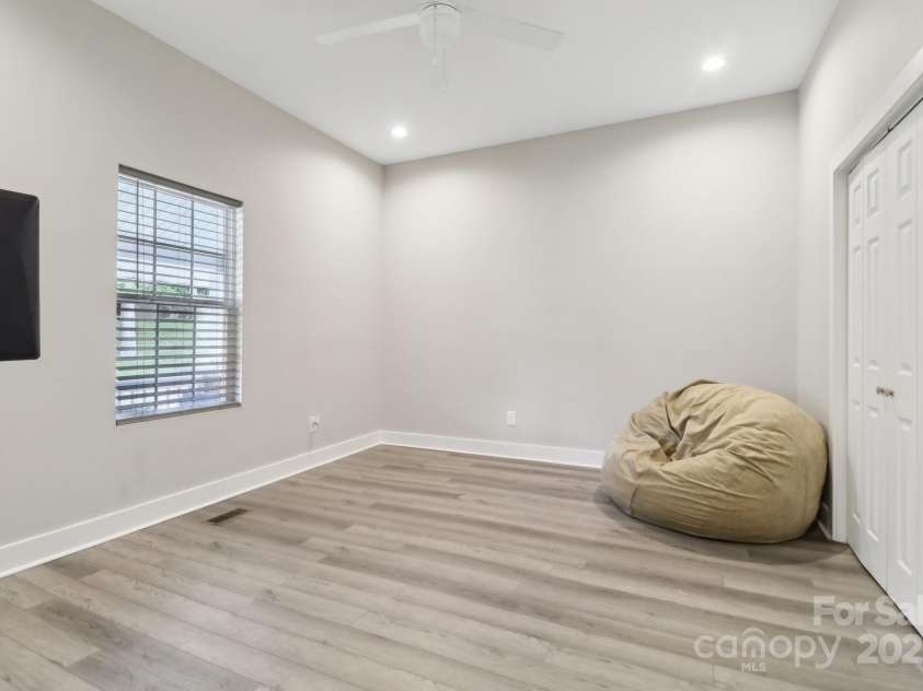 113 Mcgill Avenue, Concord, NC 28025.  MLS# CAR4247749, YatesRealty ID 8703. 