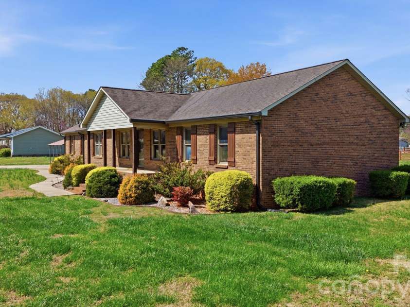 7721 Otts Circle, Stanley, NC 28164.  MLS# CAR4359761, YatesRealty ID 8703. 