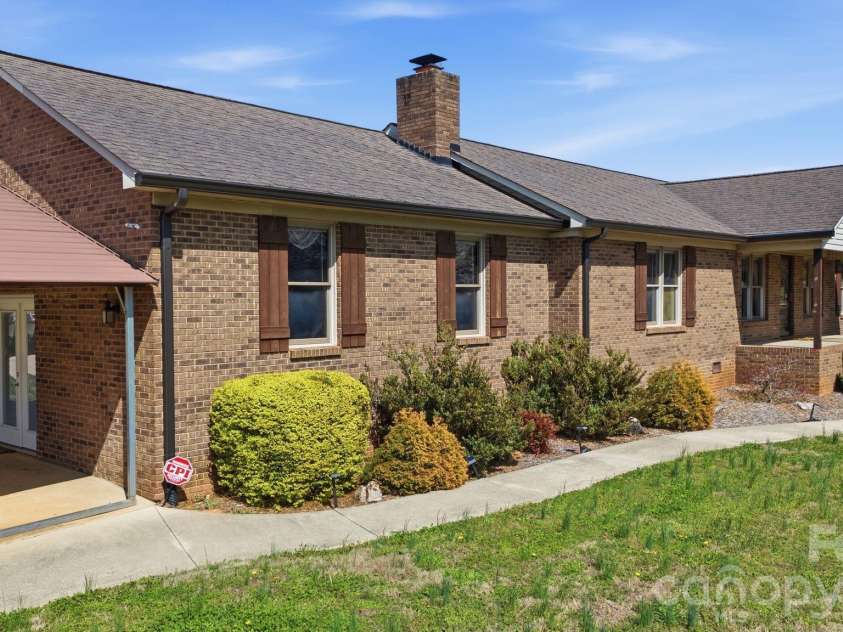 7721 Otts Circle, Stanley, NC 28164.  MLS# CAR4359761, YatesRealty ID 8703. 