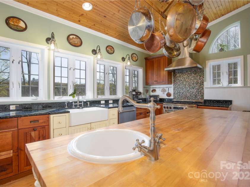 12 Riverview Drive, Bakersville, NC 28705.  MLS# CAR4249761, YatesRealty ID 8704. 