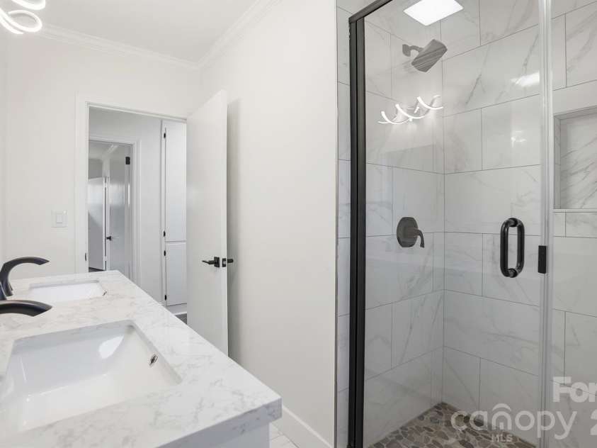 125 Forest Hills Drive, Monroe, NC 28112.  MLS# CAR4355616, YatesRealty ID 8704. 1st Full Bathroom