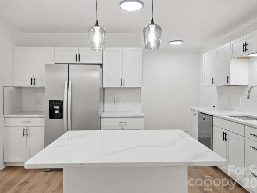 125 Forest Hills Drive, Monroe, NC 28112.  MLS# CAR4355616, YatesRealty ID 8704. Chef's Dream Kitchen