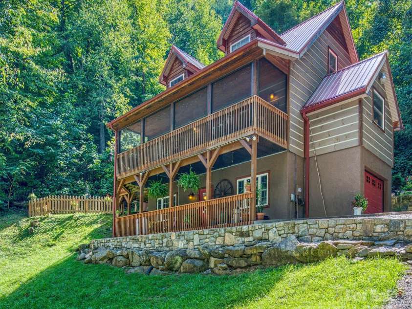 61 Calm Creek Road, Waynesville, NC 28785.  MLS# CAR4213284, YatesRealty ID 8705. 