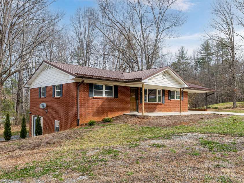 4304 St Pauls Church Road, Morganton, NC 28655.  MLS# CAR4233983, YatesRealty ID 8707. 