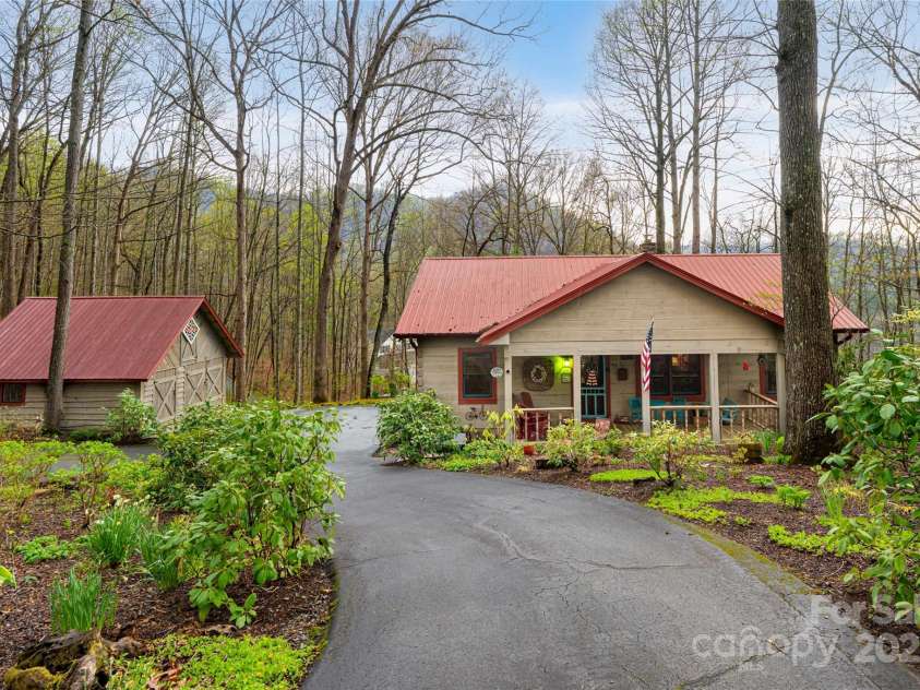 75 Sugar Hill Drive, Weaverville, NC 28787.  MLS# CAR4240895, YatesRealty ID 8708. 