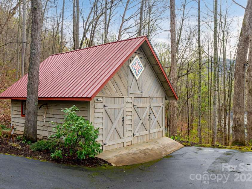 75 Sugar Hill Drive, Weaverville, NC 28787.  MLS# CAR4240895, YatesRealty ID 8708. 