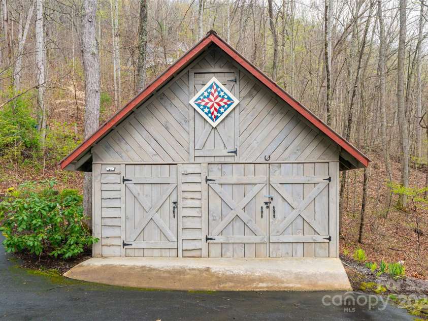 75 Sugar Hill Drive, Weaverville, NC 28787.  MLS# CAR4240895, YatesRealty ID 8708. 