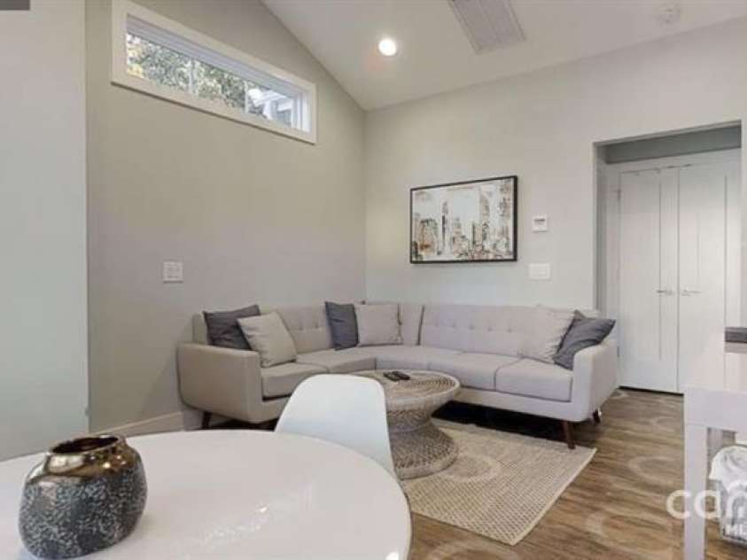 1101 Spruce Street, Charlotte, NC 28203.  MLS# CAR4250754, YatesRealty ID 8709. 