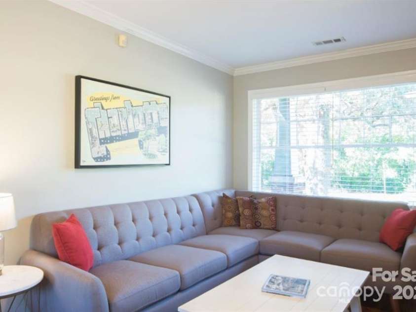 1101 Spruce Street, Charlotte, NC 28203.  MLS# CAR4250754, YatesRealty ID 8709. 