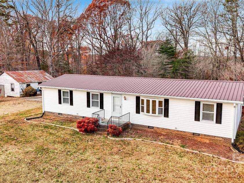 435 Moose Club Road, Statesville, NC 28677.  MLS# CAR4324965, YatesRealty ID 871. 
