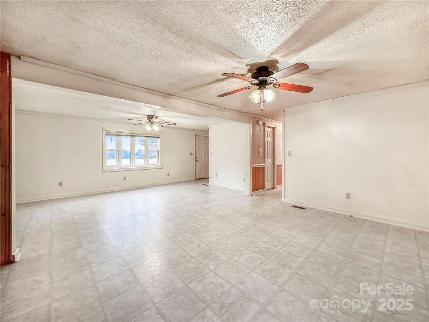 435 Moose Club Road, Statesville, NC 28677.  MLS# CAR4324965, YatesRealty ID 871. 