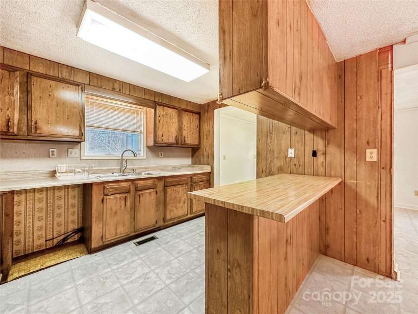 435 Moose Club Road, Statesville, NC 28677.  MLS# CAR4324965, YatesRealty ID 871. 