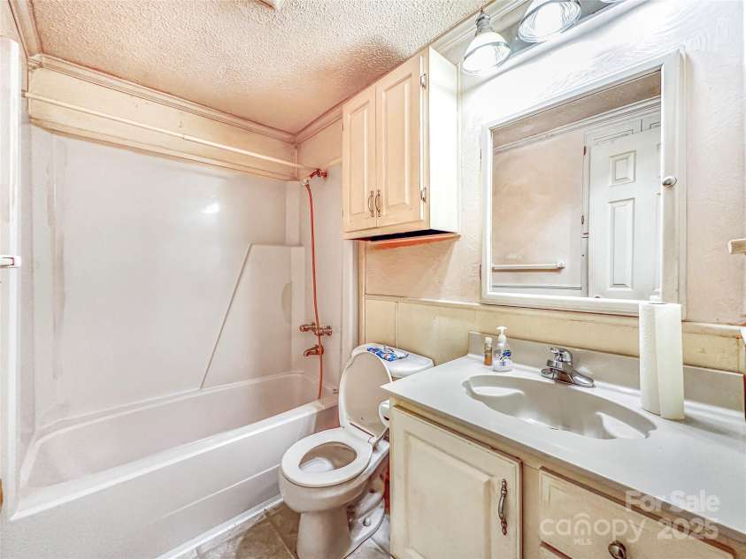 435 Moose Club Road, Statesville, NC 28677.  MLS# CAR4324965, YatesRealty ID 871. 