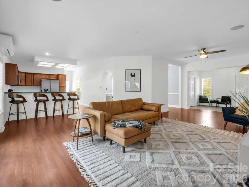 19 Lynnbrook Way, Columbus, NC 28722.  MLS# CAR4354890, YatesRealty ID 8710. Great room 