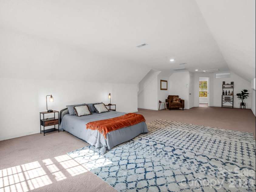 19 Lynnbrook Way, Columbus, NC 28722.  MLS# CAR4354890, YatesRealty ID 8710. Secondary suite with en-suite bathroom