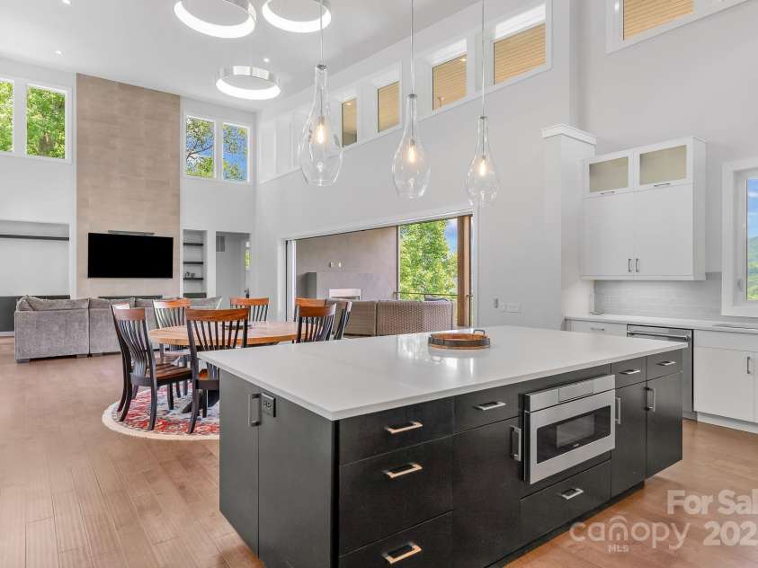 34 Grovepoint Way, Asheville, NC 28804.  MLS# CAR4228655, YatesRealty ID 8710. Open concept main level living space, perfect for entertaining!