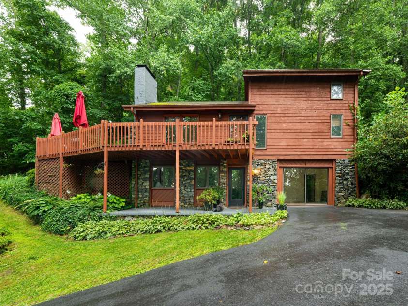 193 Rhododendron Drive, Arden, NC 28704.  MLS# CAR4329600, YatesRealty ID 8713. 