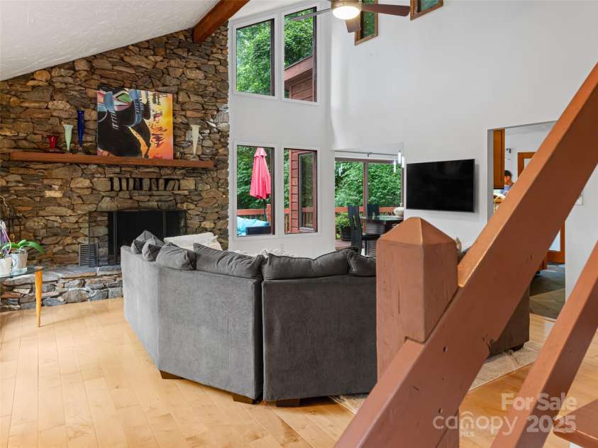193 Rhododendron Drive, Arden, NC 28704.  MLS# CAR4329600, YatesRealty ID 8713. 