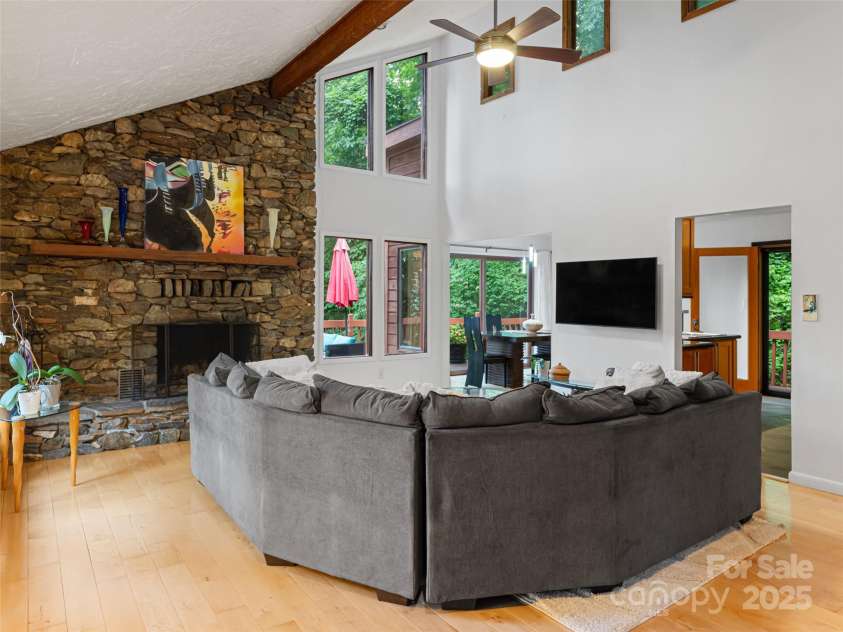 193 Rhododendron Drive, Arden, NC 28704.  MLS# CAR4329600, YatesRealty ID 8713. 