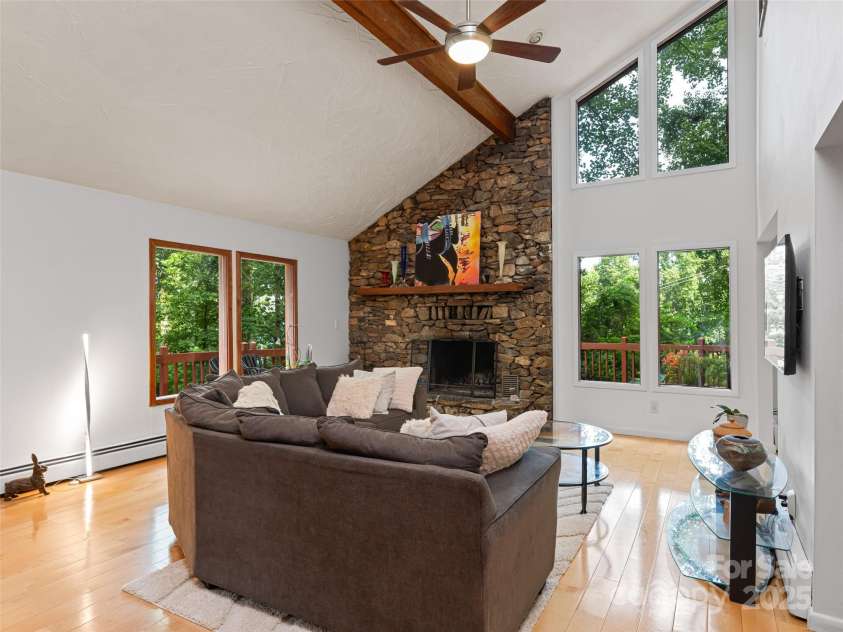 193 Rhododendron Drive, Arden, NC 28704.  MLS# CAR4329600, YatesRealty ID 8713. 