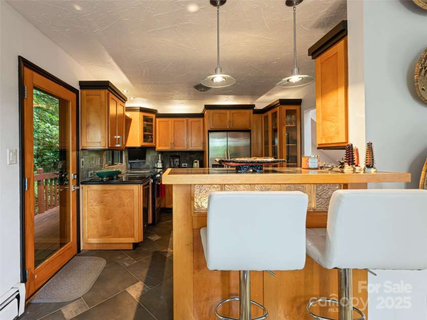 193 Rhododendron Drive, Arden, NC 28704.  MLS# CAR4329600, YatesRealty ID 8713. 