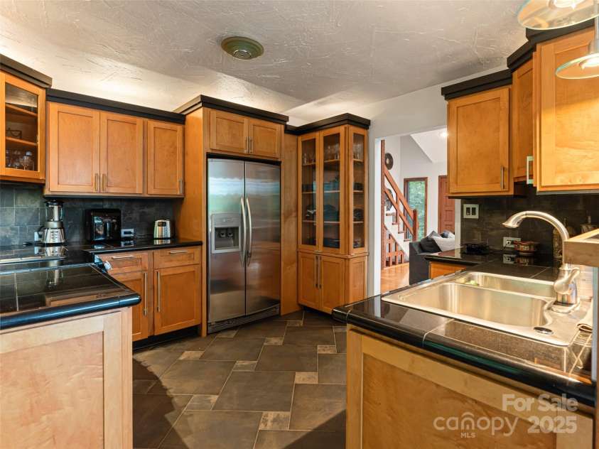 193 Rhododendron Drive, Arden, NC 28704.  MLS# CAR4329600, YatesRealty ID 8713. 