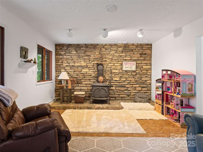 193 Rhododendron Drive, Arden, NC 28704.  MLS# CAR4329600, YatesRealty ID 8713. 