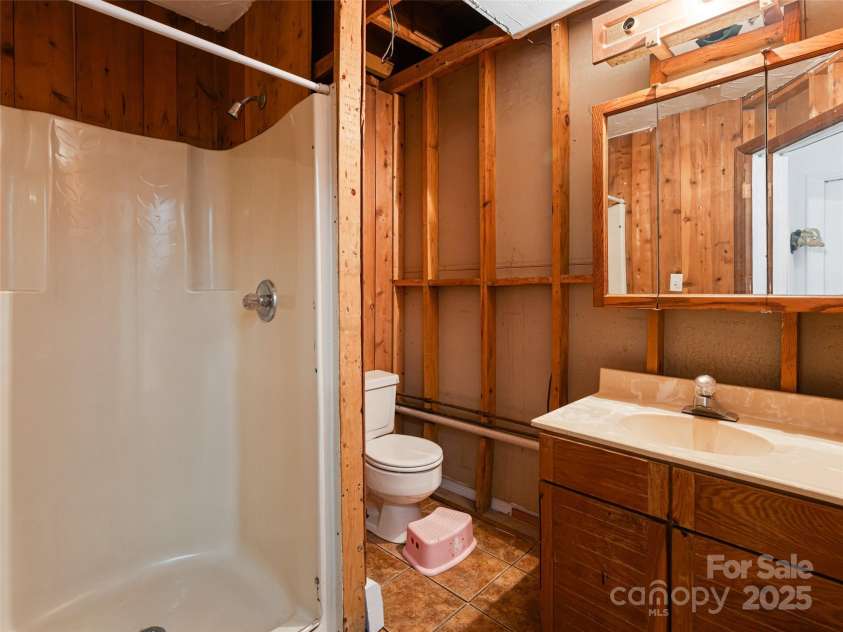 193 Rhododendron Drive, Arden, NC 28704.  MLS# CAR4329600, YatesRealty ID 8713. 