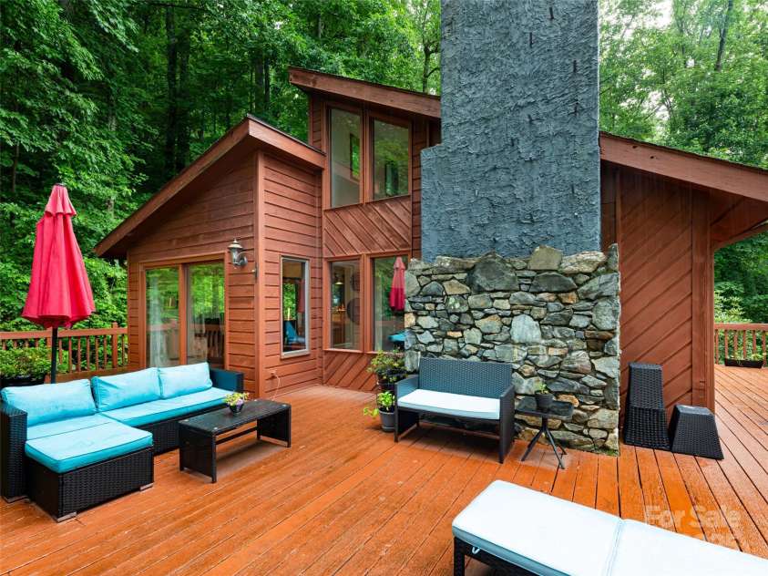 193 Rhododendron Drive, Arden, NC 28704.  MLS# CAR4329600, YatesRealty ID 8713. 