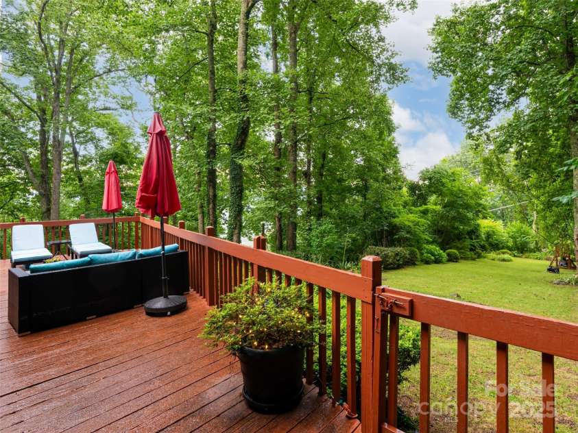 193 Rhododendron Drive, Arden, NC 28704.  MLS# CAR4329600, YatesRealty ID 8713. 