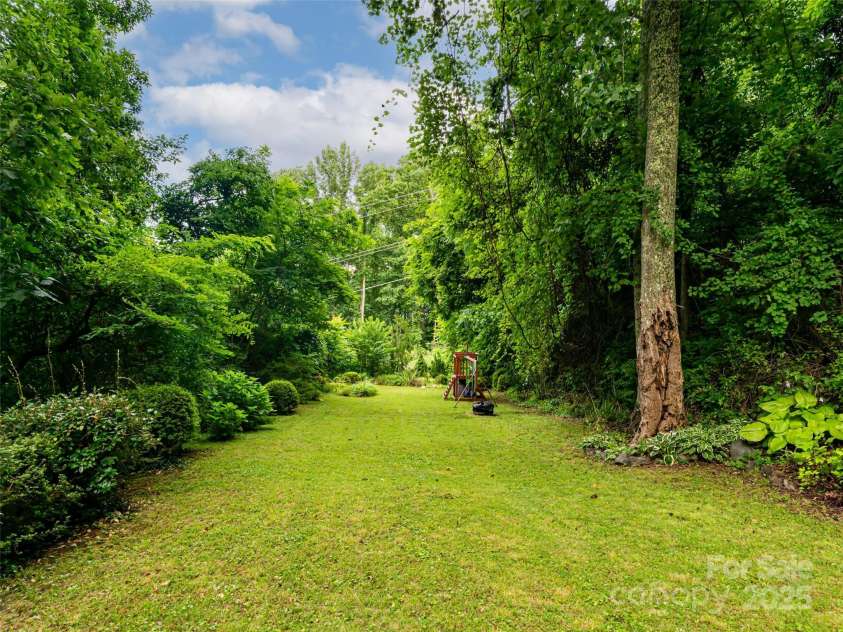 193 Rhododendron Drive, Arden, NC 28704.  MLS# CAR4329600, YatesRealty ID 8713. 