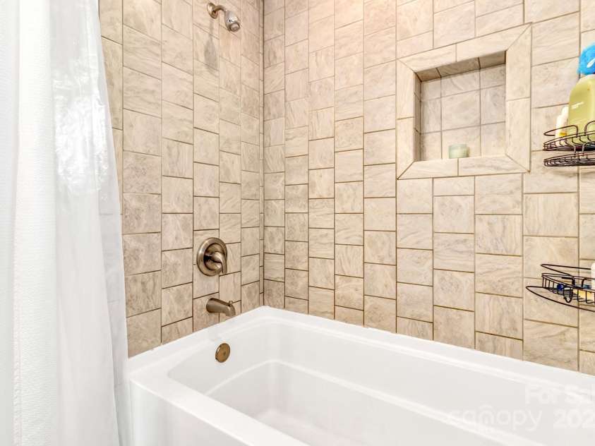 2600 Old Clyde Road, Clyde, NC 28721.  MLS# CAR4329622, YatesRealty ID 8716. 
