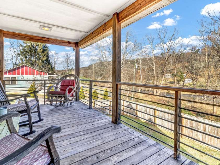 2600 Old Clyde Road, Clyde, NC 28721.  MLS# CAR4329622, YatesRealty ID 8716. 