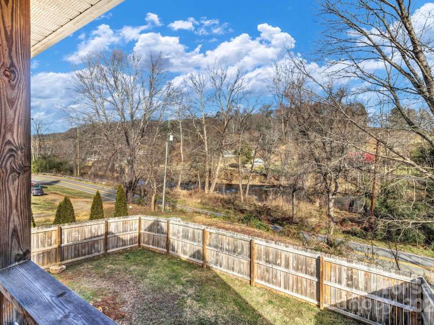 2600 Old Clyde Road, Clyde, NC 28721.  MLS# CAR4329622, YatesRealty ID 8716. 