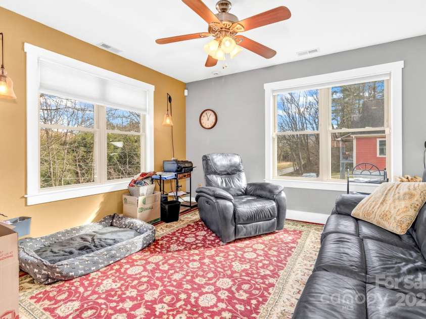 2600 Old Clyde Road, Clyde, NC 28721.  MLS# CAR4329622, YatesRealty ID 8716. 