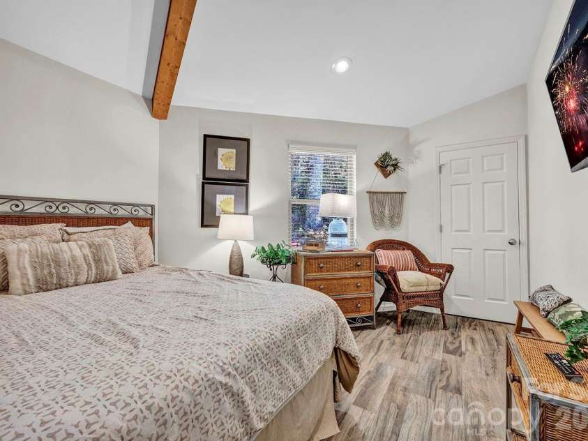 114 Deerwood Trail, Seven Devils, NC 28604.  MLS# CAR4363146, YatesRealty ID 8719. 