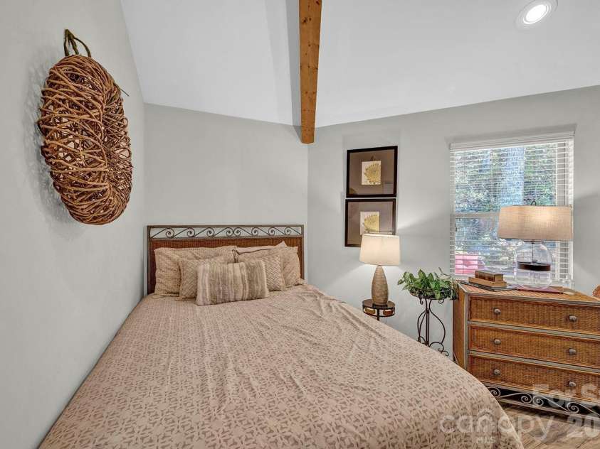 114 Deerwood Trail, Seven Devils, NC 28604.  MLS# CAR4363146, YatesRealty ID 8719. 