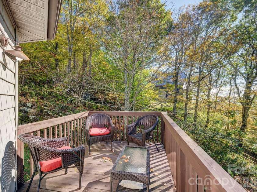 114 Deerwood Trail, Seven Devils, NC 28604.  MLS# CAR4363146, YatesRealty ID 8719. 