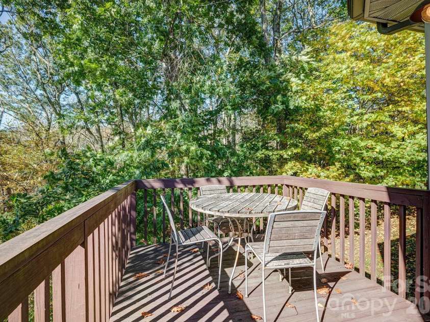 114 Deerwood Trail, Seven Devils, NC 28604.  MLS# CAR4363146, YatesRealty ID 8719. 