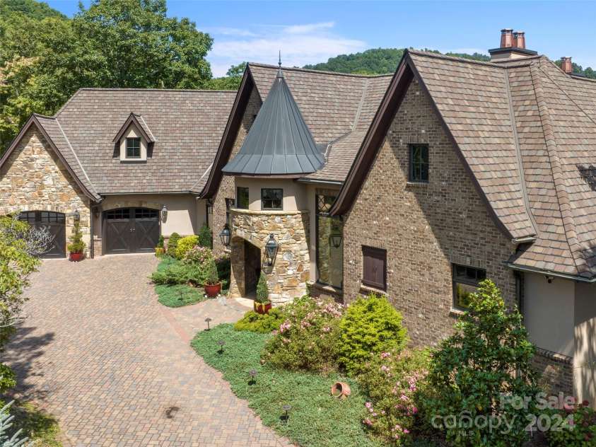 85 Smokey Ridge Trail, Arden, NC 28704.  MLS# CAR4180343, YatesRealty ID 872. 