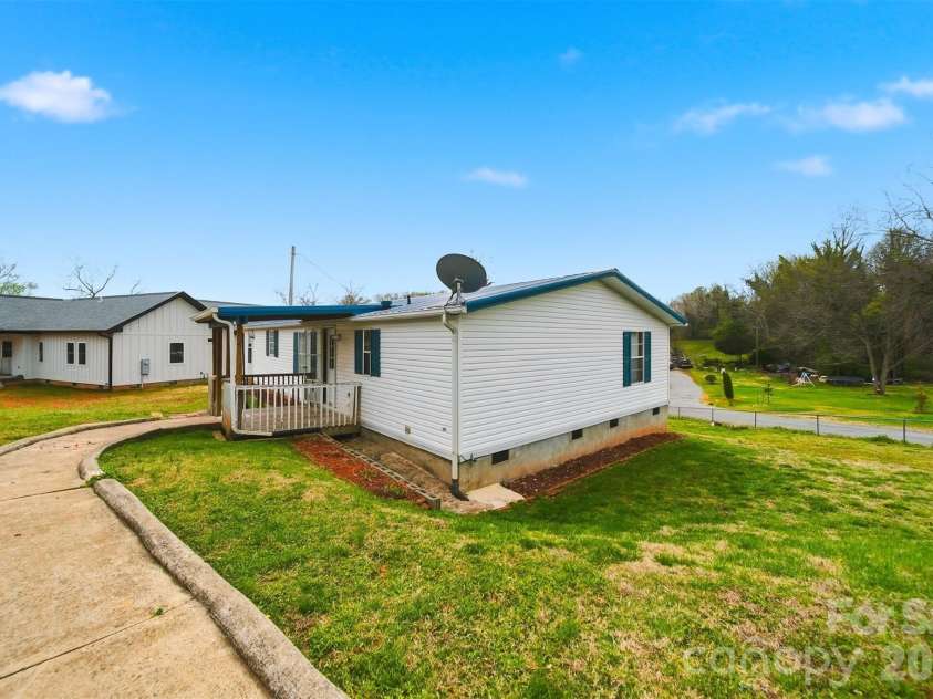 315 Mcdowell Street, Morganton, NC 28655.  MLS# CAR4360339, YatesRealty ID 8720. 